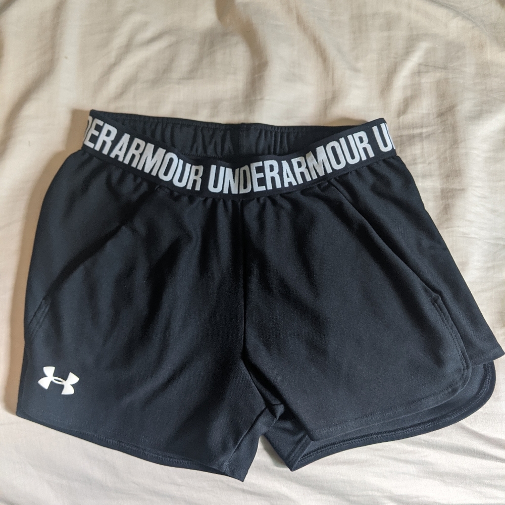 Under Armour black shorts